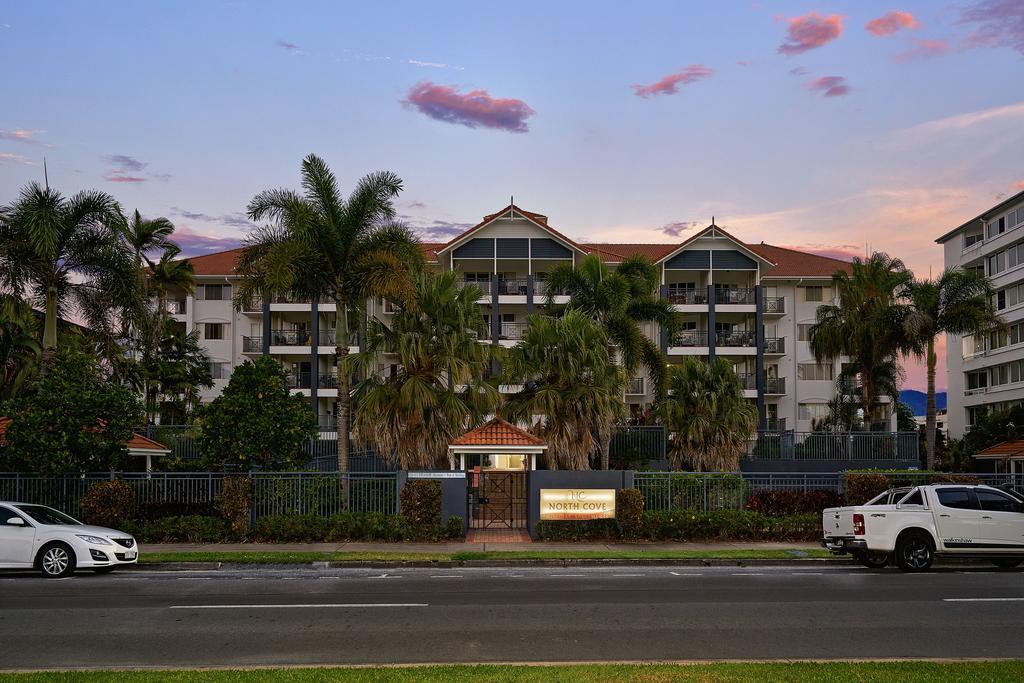 North Cove Waterfront Suites Cairns Exterior photo